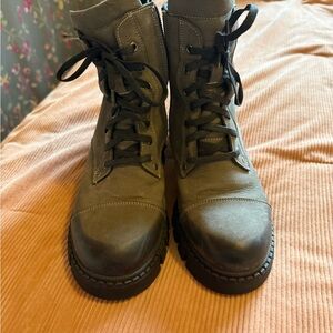 Spring Step genuine leather grey boots